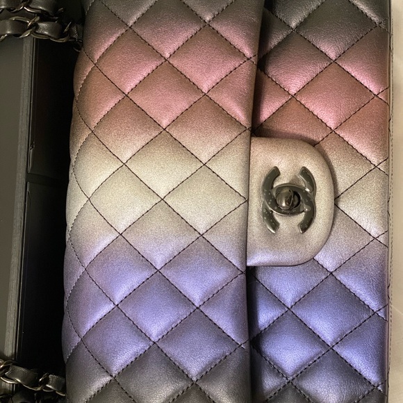 Chanel 21A Classic Flap Bag Ombre Black Limited Edition - Picture 2 of 9